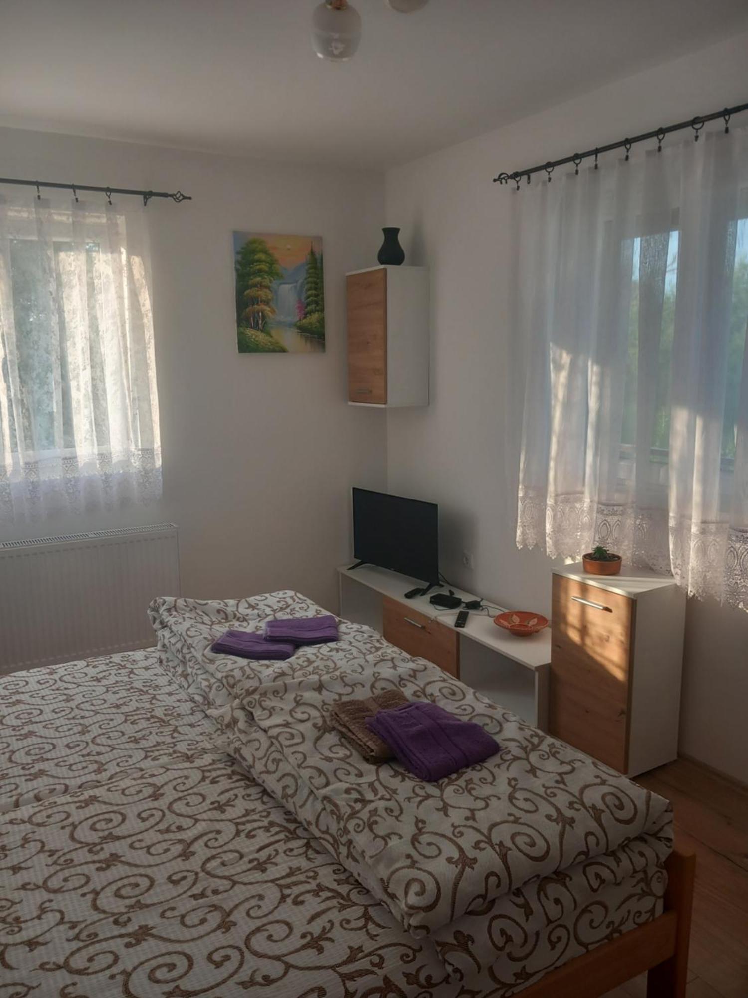 Rm Castell Apartments Нови-Сад Экстерьер фото